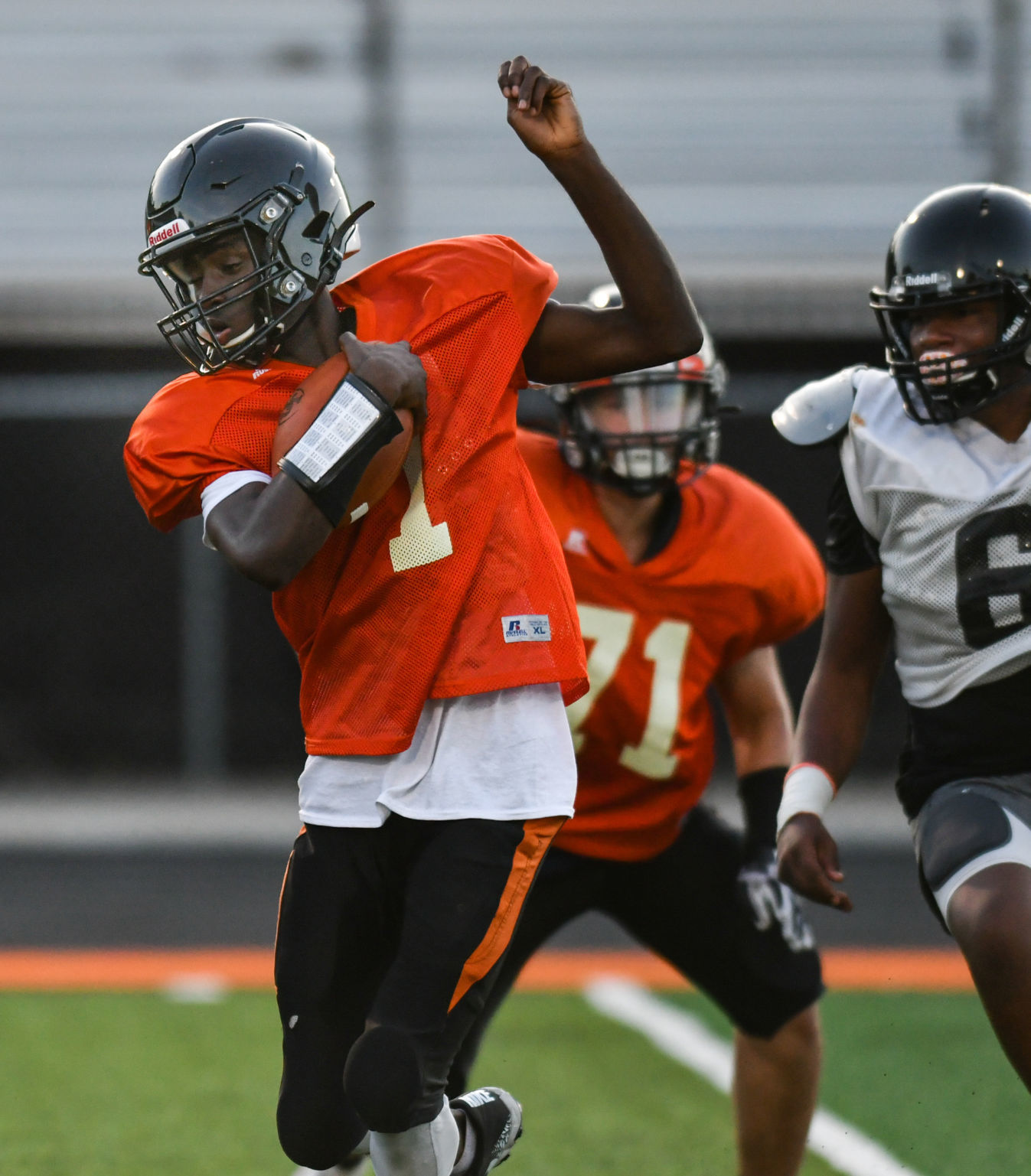 082219-mda-spt-ut-football-008a.JPG